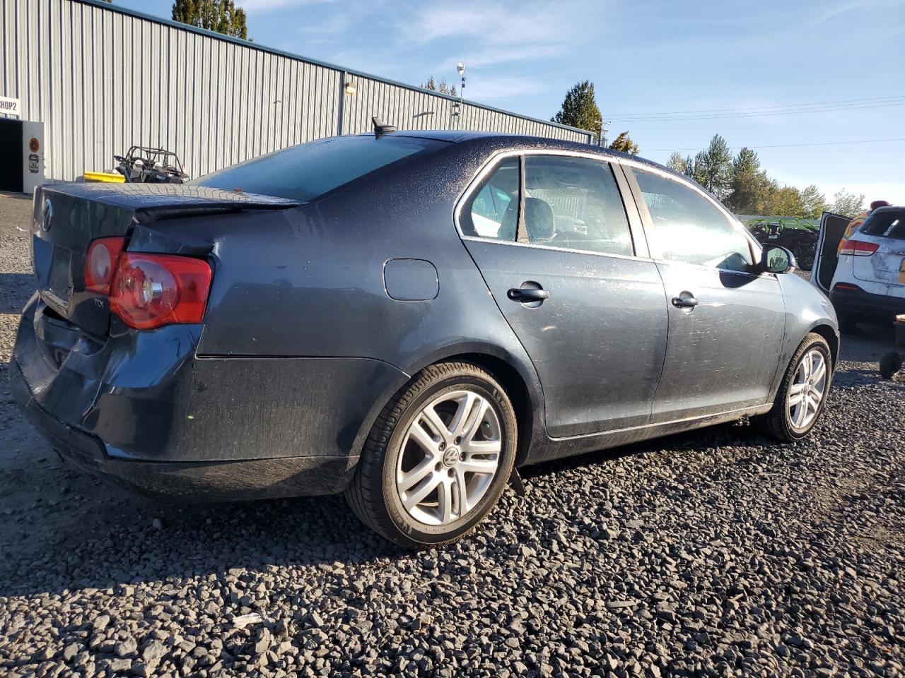 2006 Volkswagen Jetta - Image 3