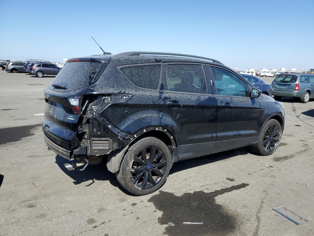 VIN 1FMCU0GD6JUA31267 2018 FORD ESCAPE no.3