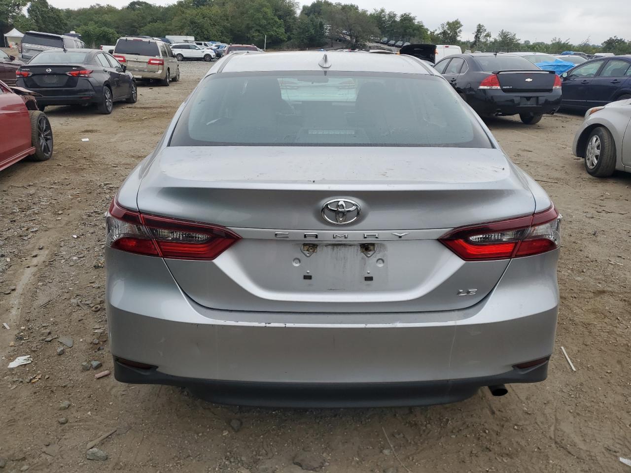 2022 Toyota Camry Le VIN: 4T1C11AK7NU690700 Lot: 71237044