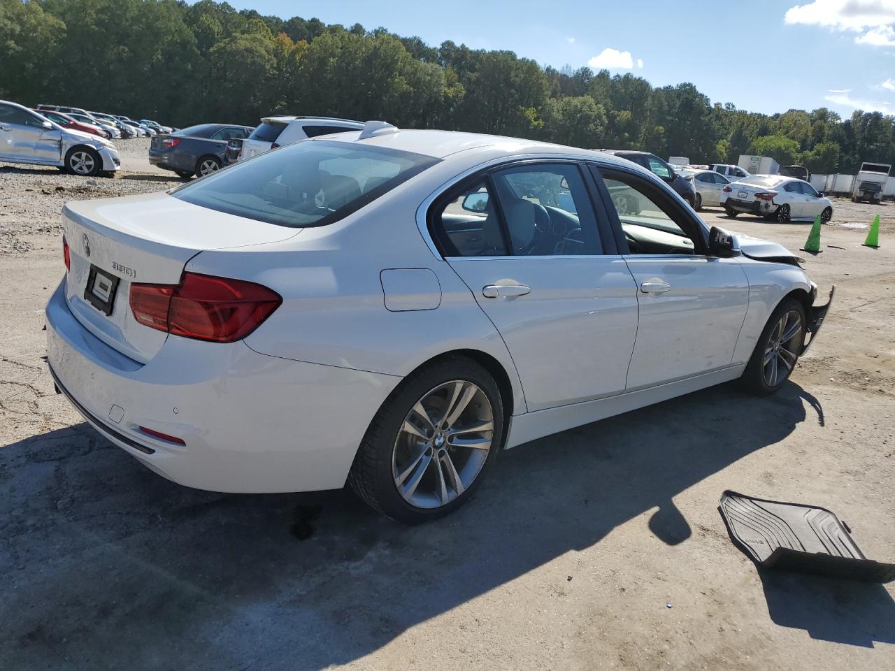 VIN WBA8B9G30HNU56240 2017 BMW 3 SERIES no.3