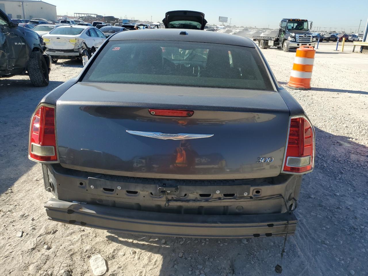 2014 Chrysler 300 VIN: 2C3CCAAG5EH373399 Lot: 69173834