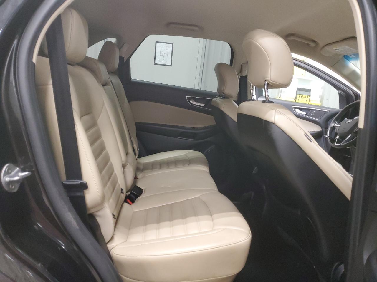 2015 Ford Edge - Image 12