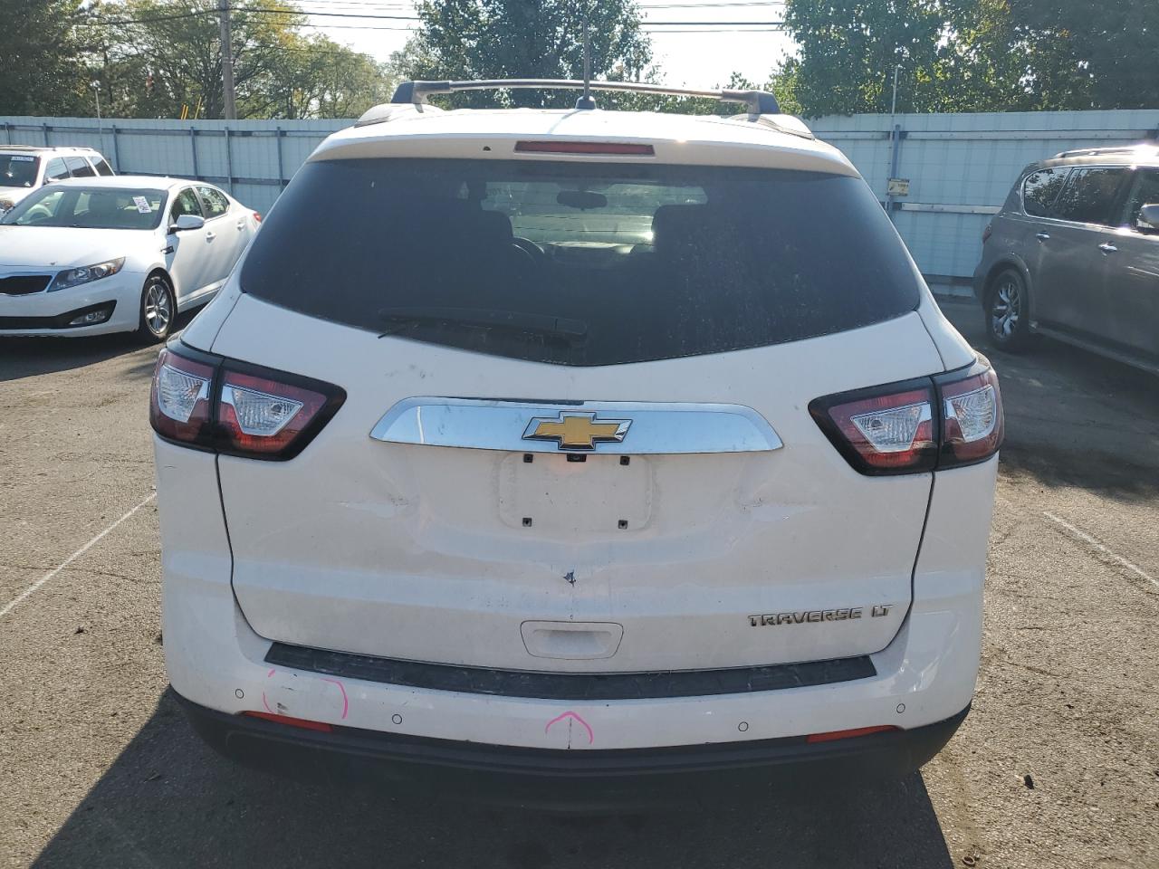 1GNKRGKD7FJ147708 2015 Chevrolet Traverse Lt