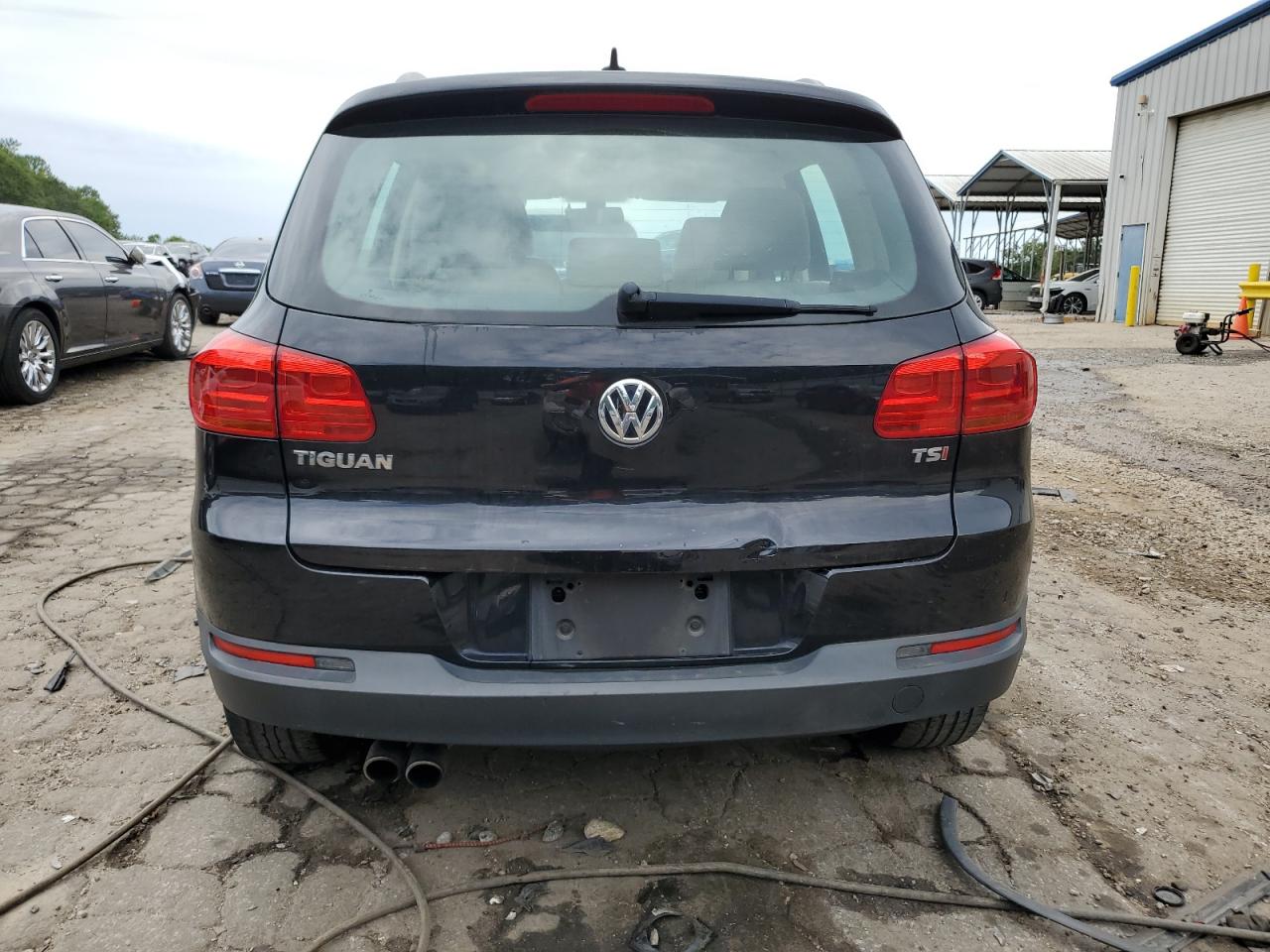 2017 Volkswagen Tiguan S VIN: WVGAV7AX8HK037318 Lot: 71264334