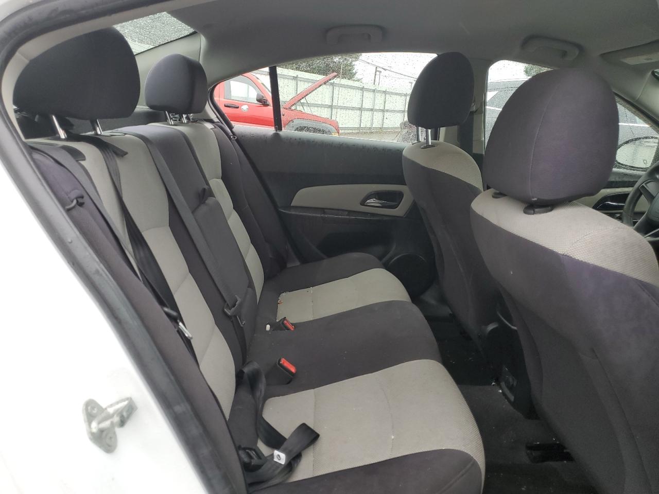 2012 Chevrolet Cruze - Image 10