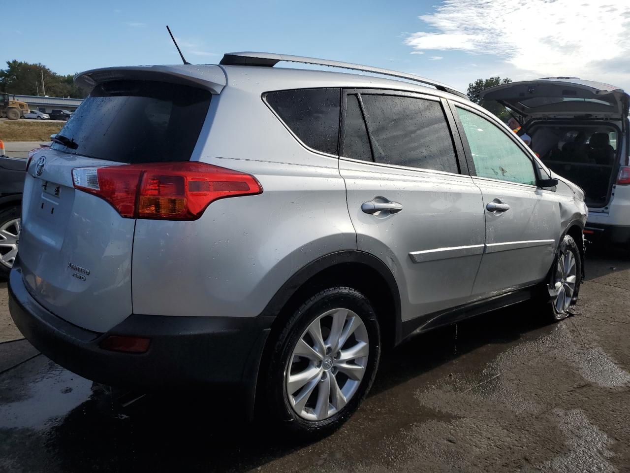 2013 Toyota RAV 4 - Image 3