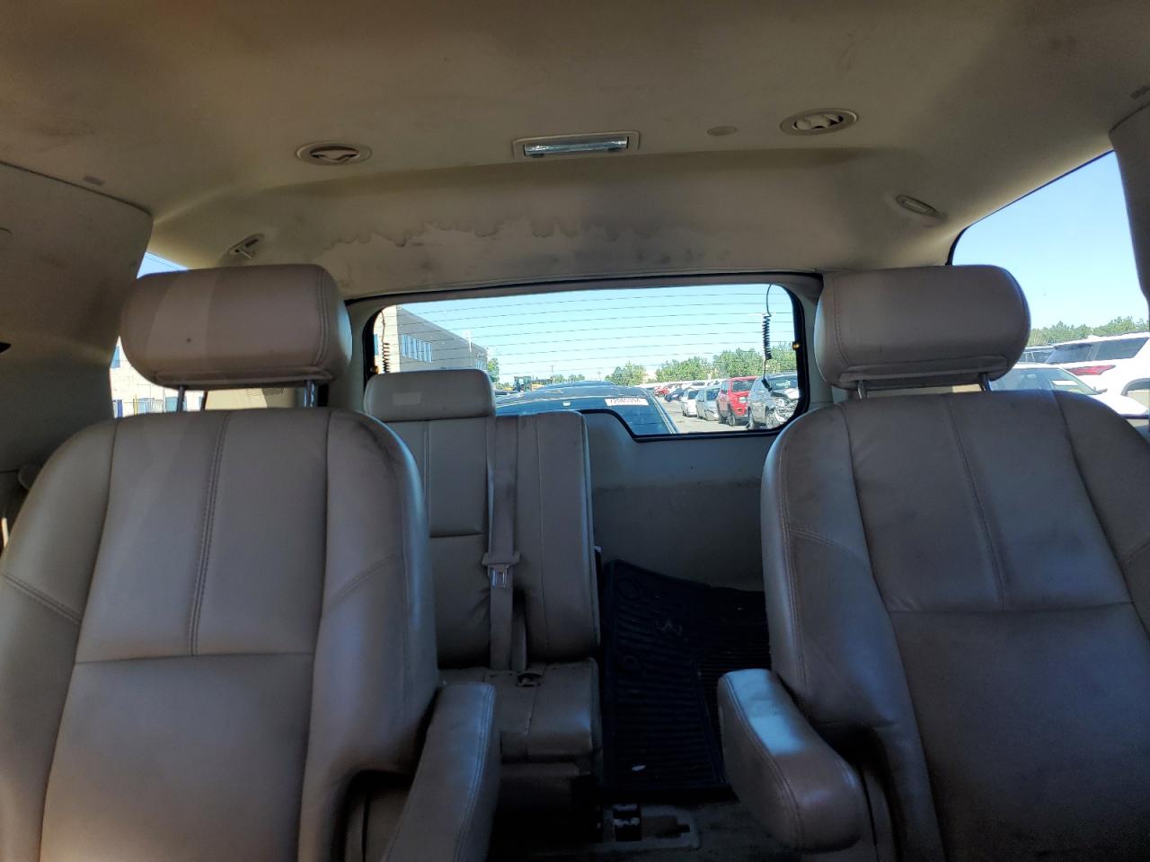 2007 GMC Yukon - Image 10