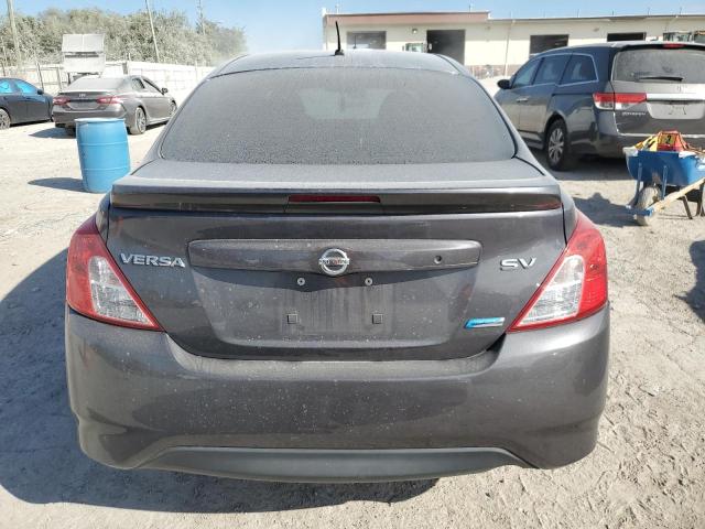  NISSAN VERSA 2015 Szary