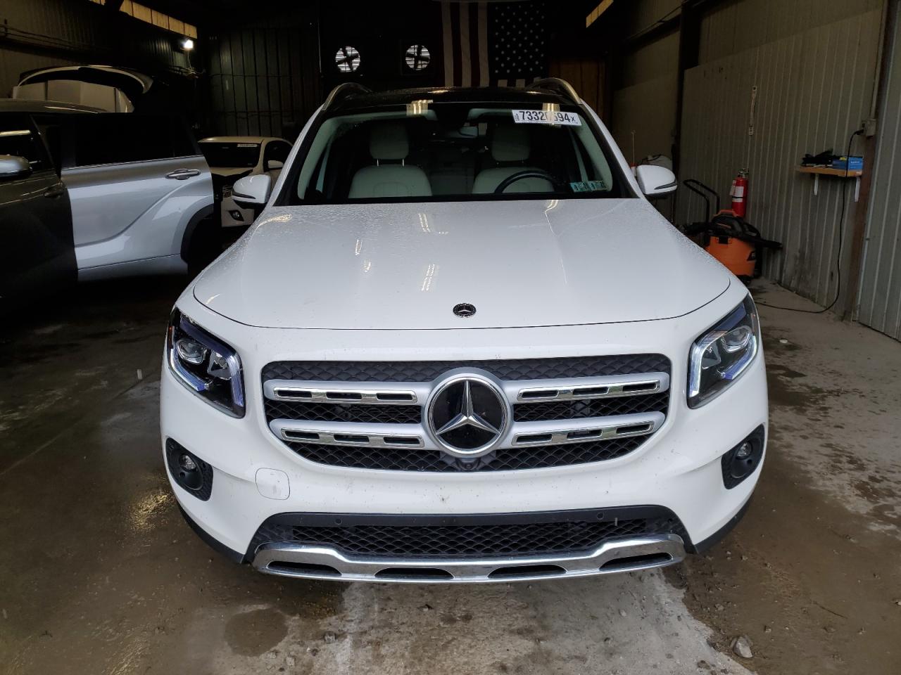 2023 Mercedes-Benz GLB - Image 5