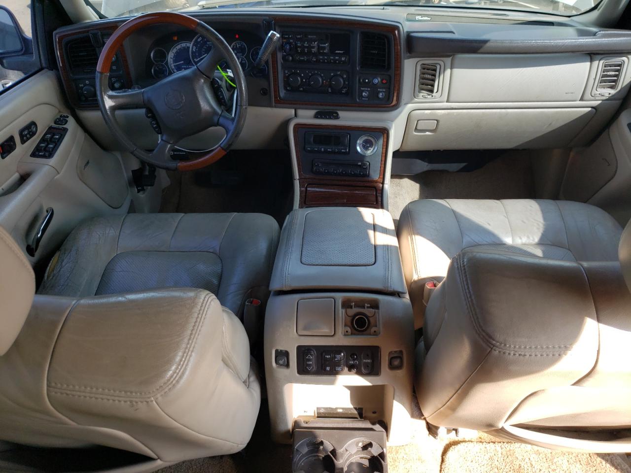 1GYEK63N42R111007 2002 Cadillac Escalade Luxury