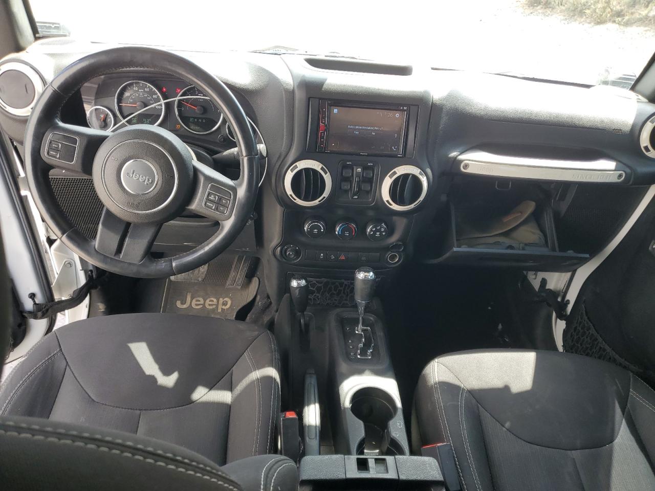 1C4HJWEG4FL500453 2015 Jeep Wrangler Unlimited Sahara