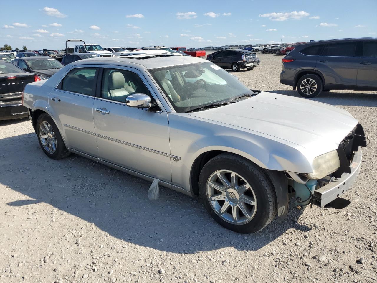 2006 Chrysler 300 - Image 4