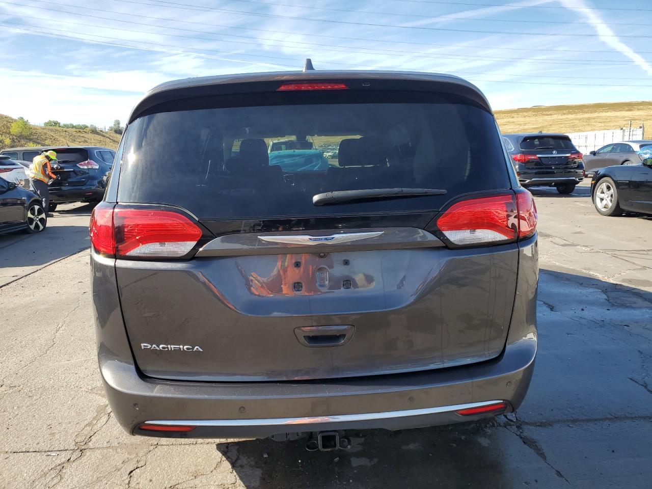 2C4RC1BG7HR803856 2017 Chrysler Pacifica Touring L