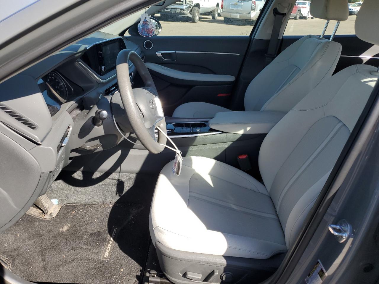 2022 Hyundai Sonata - Image 7