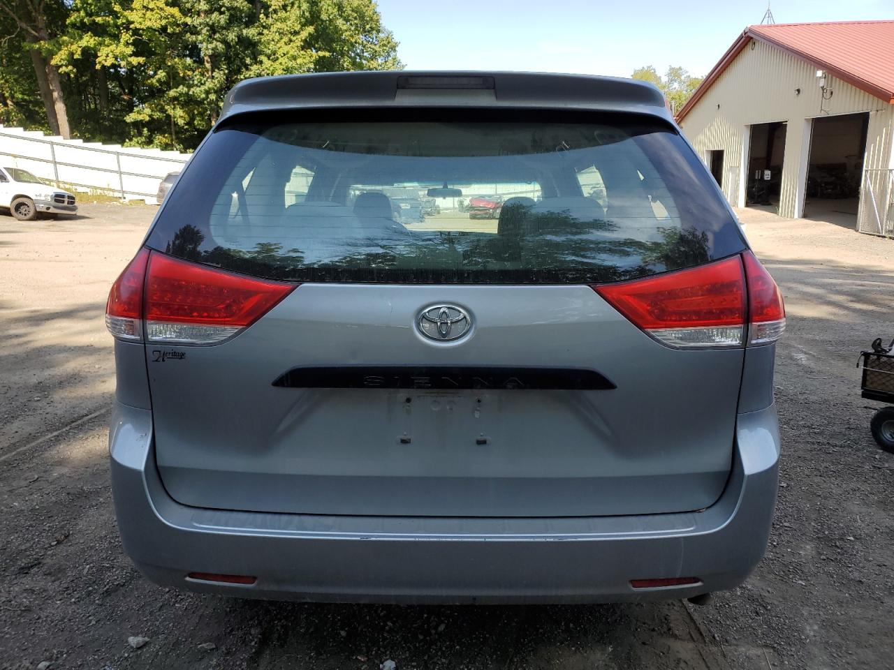 5TDZK3DC9BS088148 2011 Toyota Sienna