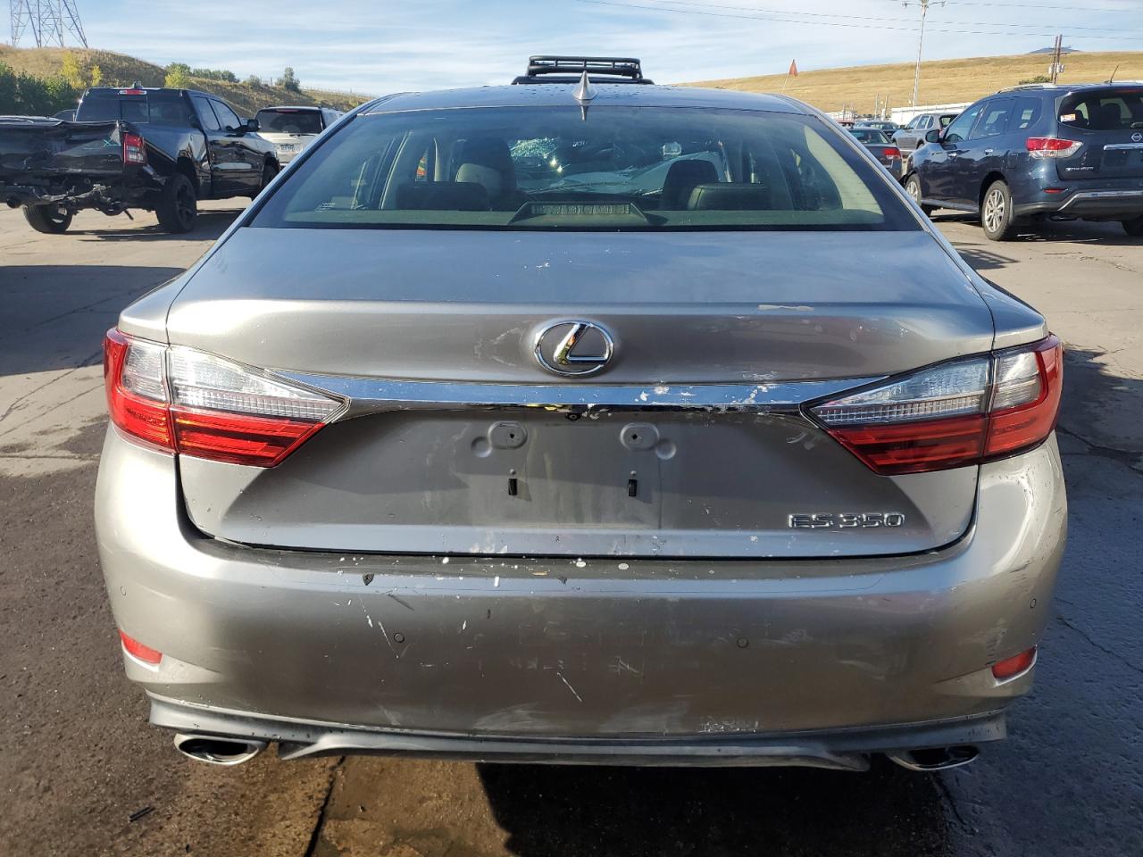 2016 Lexus ES - Image 6