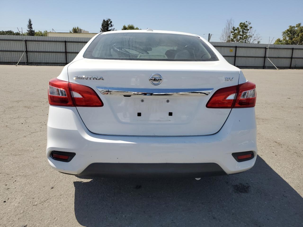 2018 Nissan Sentra S VIN: 3N1AB7AP2JY213724 Lot: 70450704