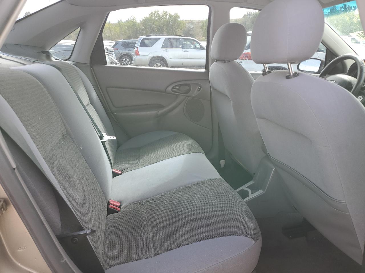 2004 Ford Focus - Image 10