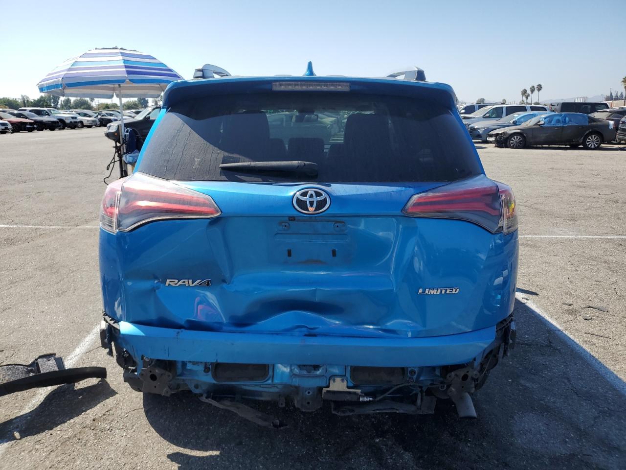 JTMYFREV6HD094965 2017 Toyota Rav4 Limited