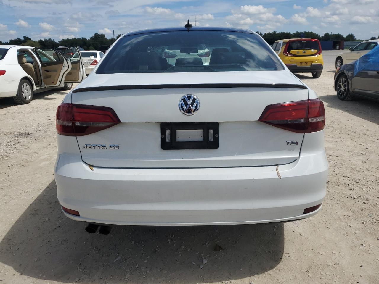 3VWD17AJXJM225925 2018 Volkswagen Jetta Sport