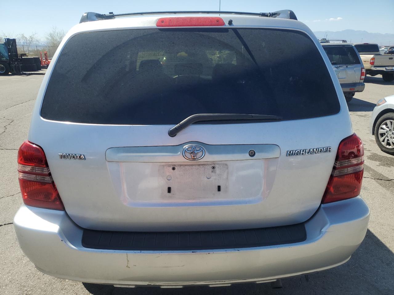 JTEGD21AX20043507 2002 Toyota Highlander