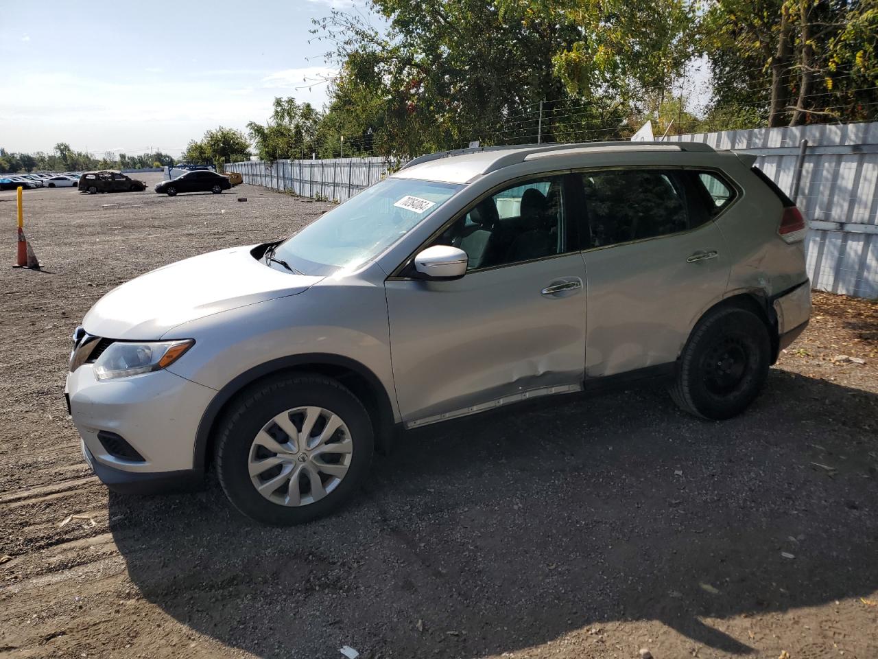 5N1AT2MT3FC855760 2015 NISSAN ROGUE - Image 1