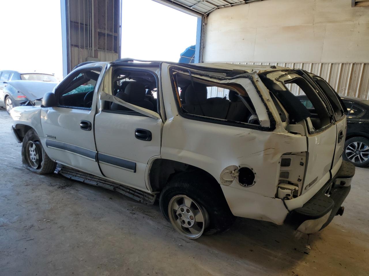 2003 Chevrolet Tahoe - Image 2