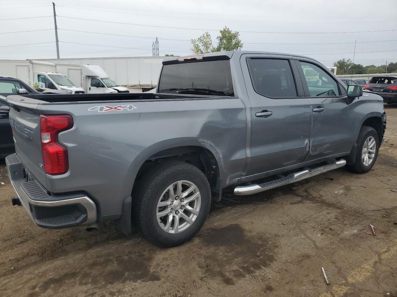 2022 Chevrolet Silverado - Image 3