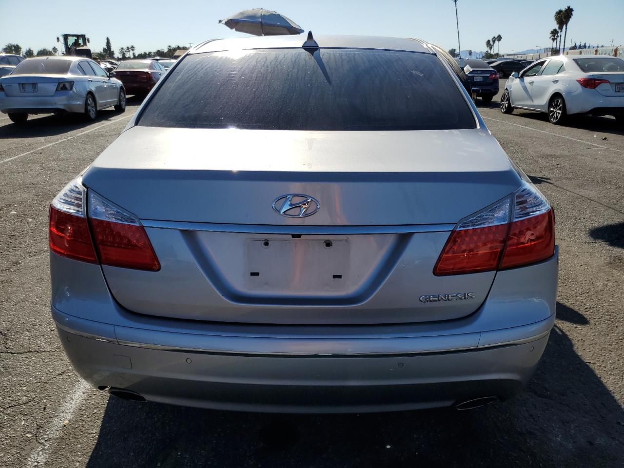 2011 Hyundai Genesis 3.8L VIN: KMHGC4DE4BU122144 Lot: 69877944