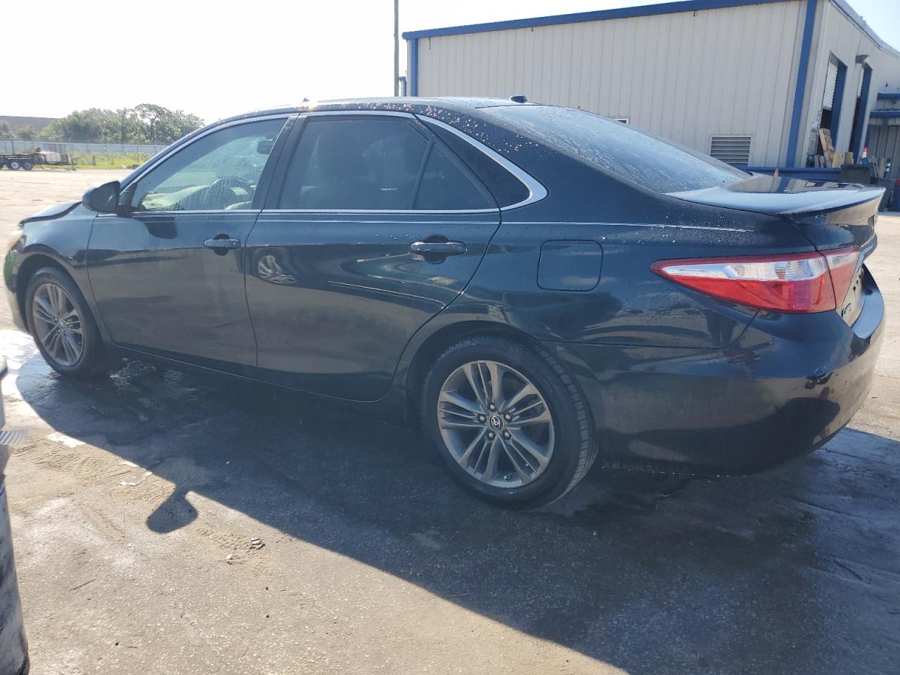 4T1BF1FK1HU293171 2017 TOYOTA CAMRY - Image 2