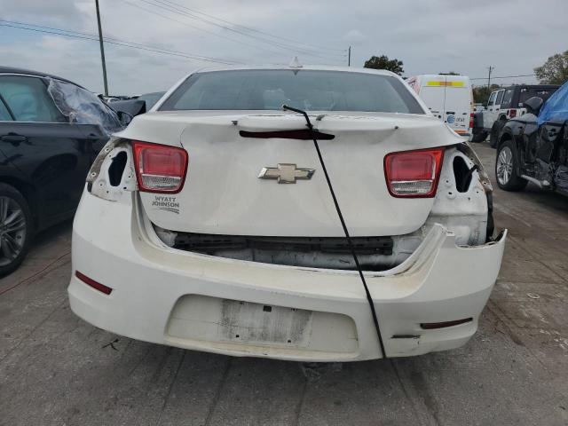 Sedans CHEVROLET MALIBU 2015 White