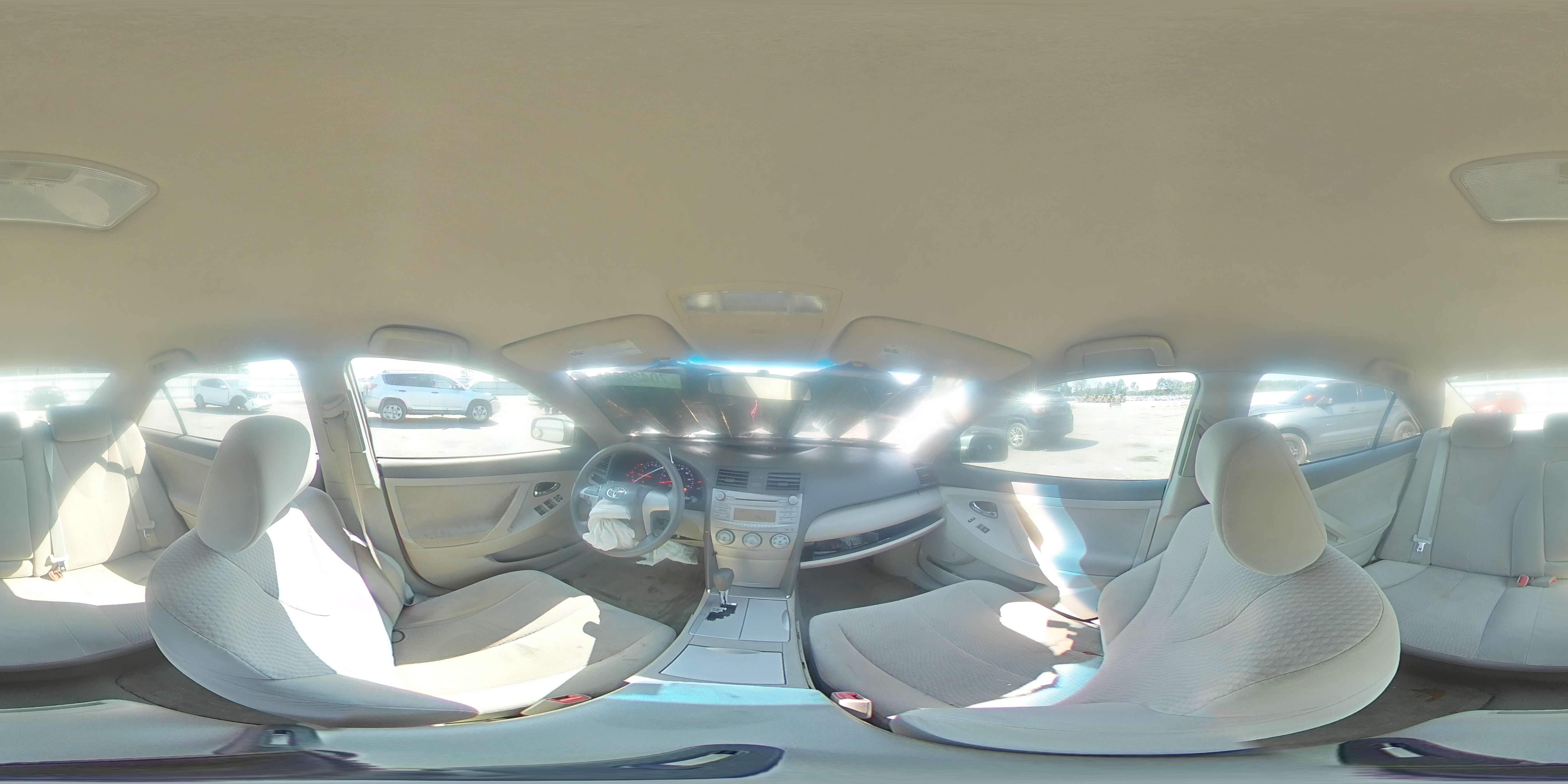 2010 Toyota Camry - Image 13