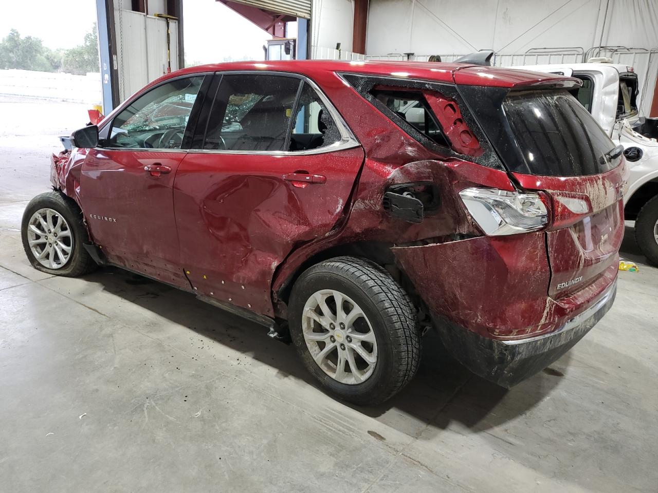 2GNAXUEVXK6303347 2019 CHEVROLET EQUINOX - Image 2