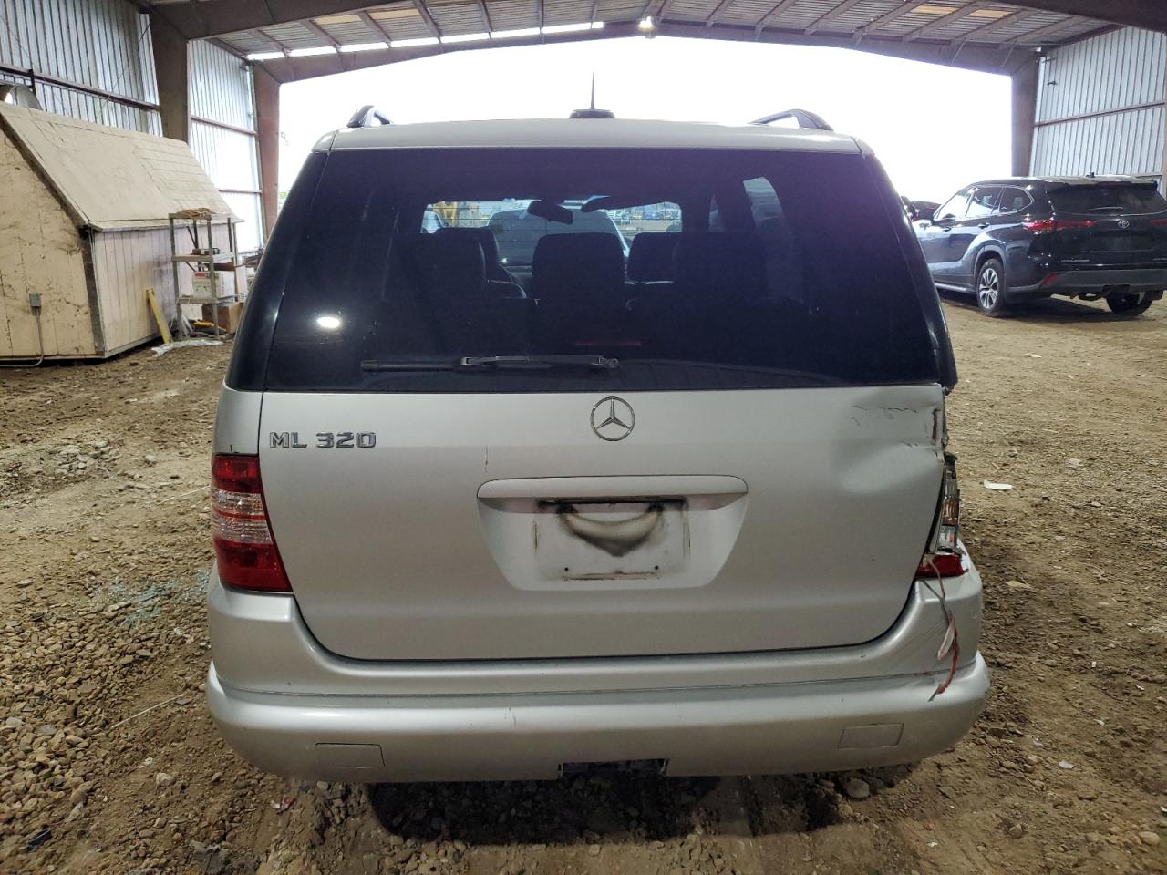 4JGAB54E8YA218187 2000 Mercedes-Benz Ml 320