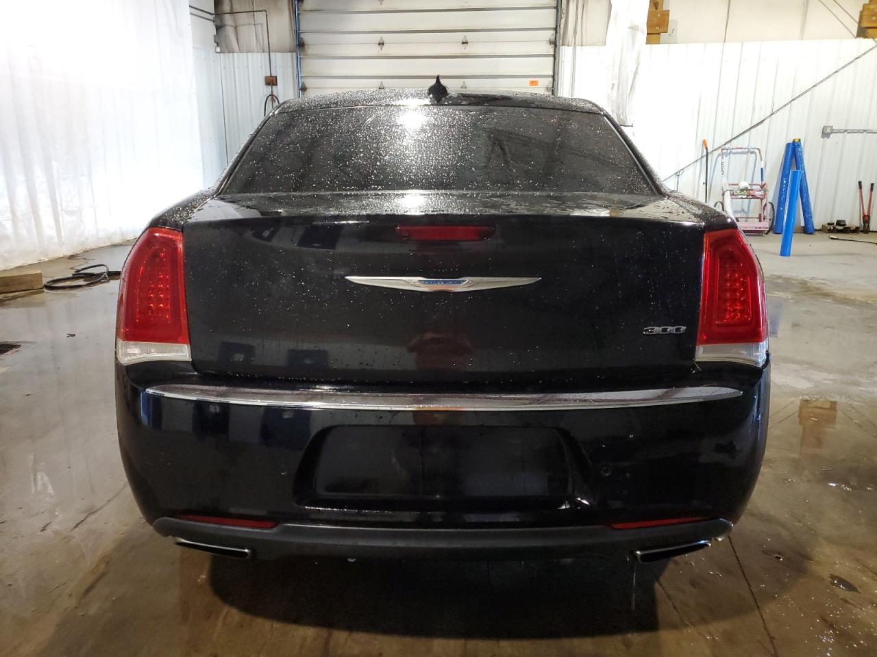 2017 Chrysler 300 - Image 6