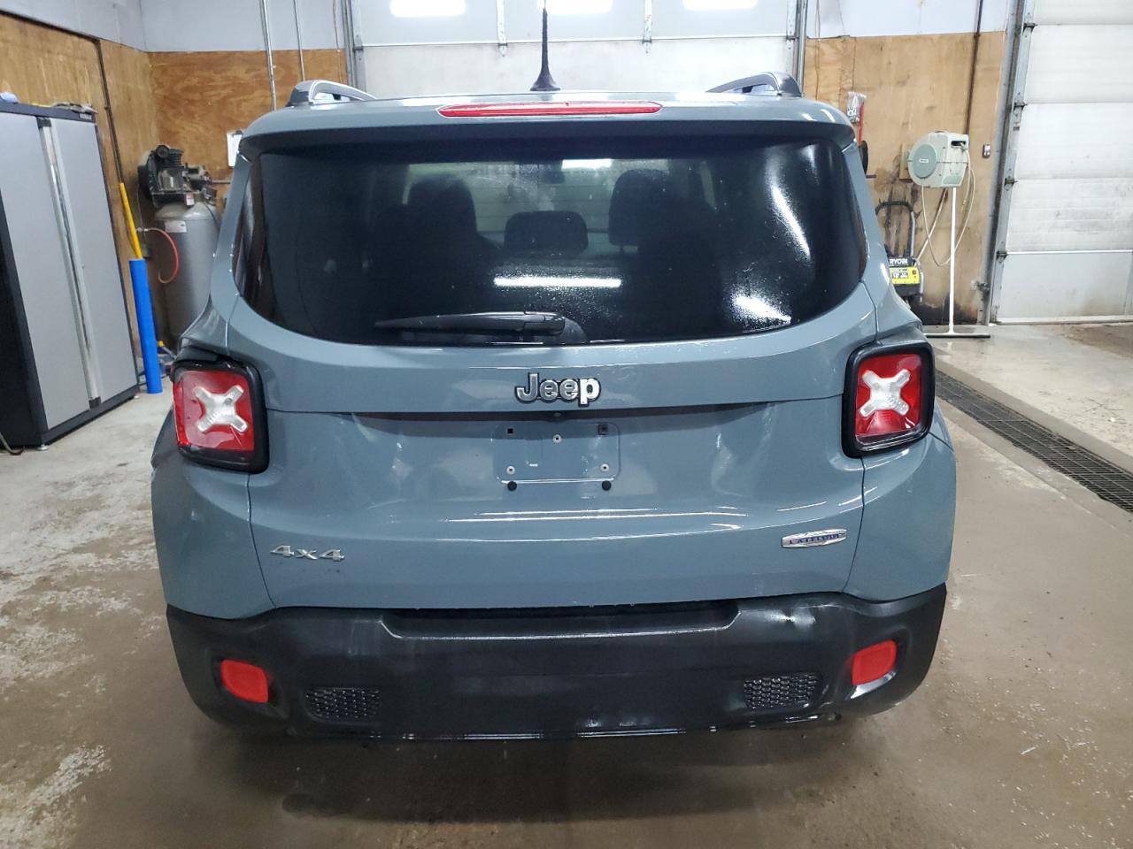 ZACCJBBB1HPG28028 2017 Jeep Renegade Latitude