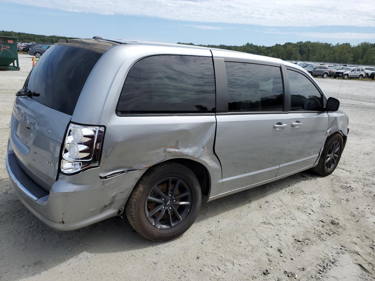 2020 Dodge Caravan - Image 3