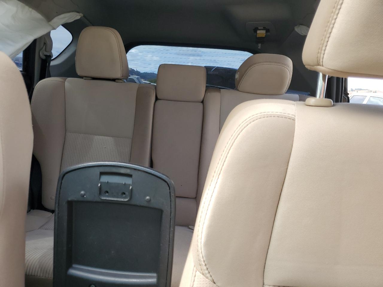 2015 Toyota RAV 4 - Image 10