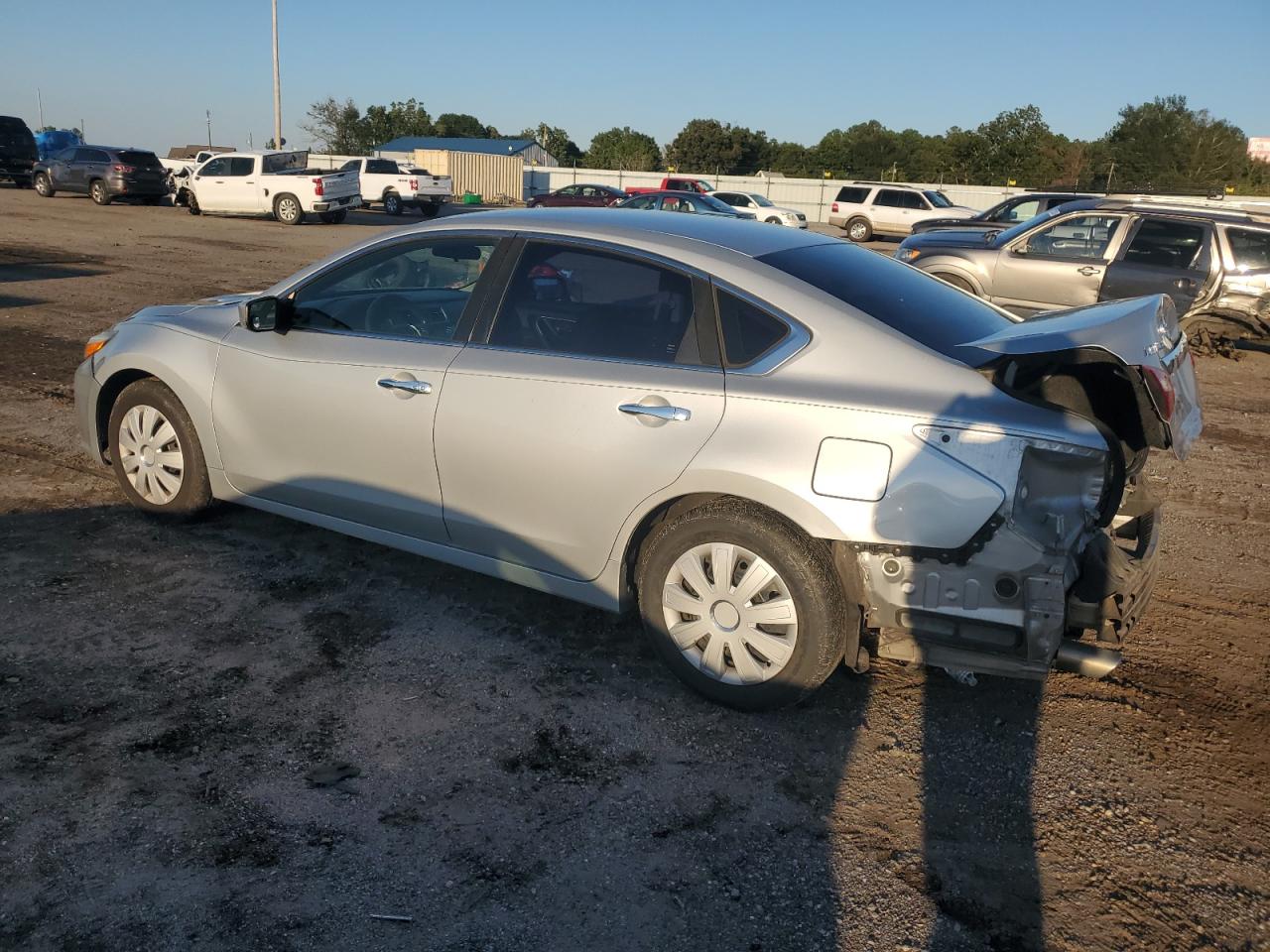 2017 Nissan Altima - Image 2