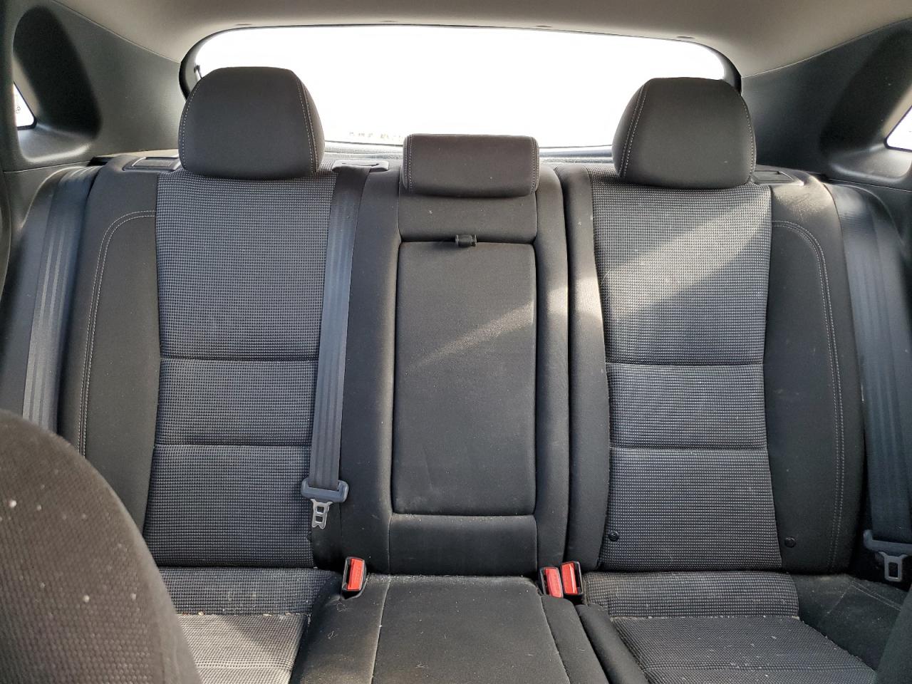 2013 Hyundai Elantra - Image 10