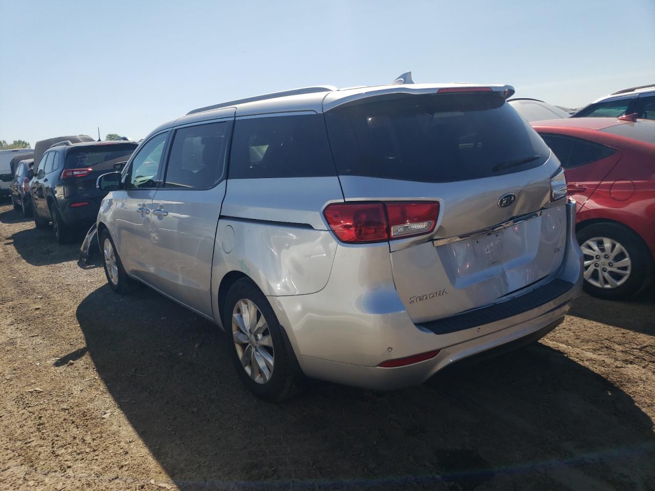 KNDMC5C1XF6056835 2015 KIA SEDONA - Image 2