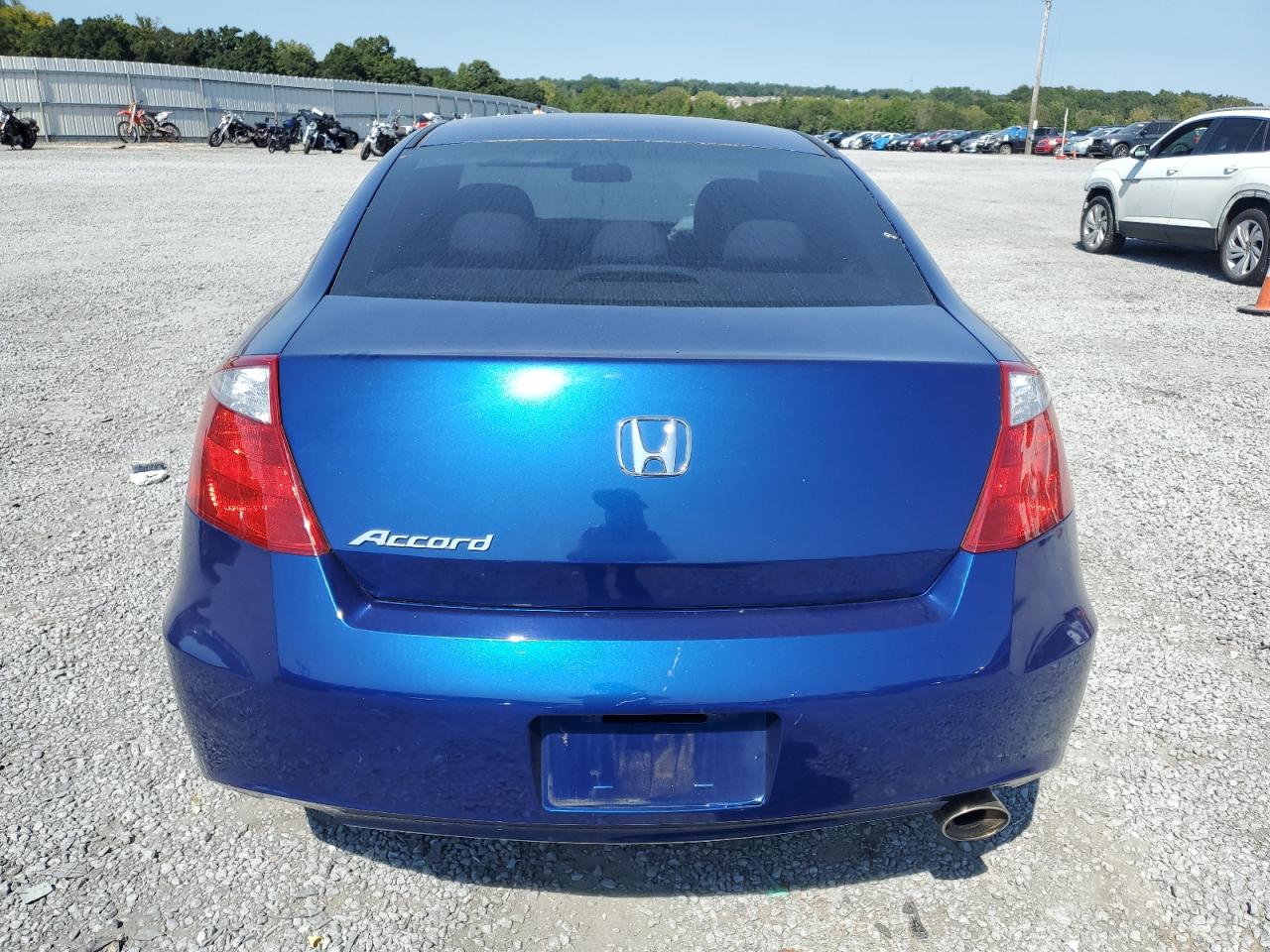 2010 Honda Accord Ex VIN: 1HGCS1B75AA009720 Lot: 70695384