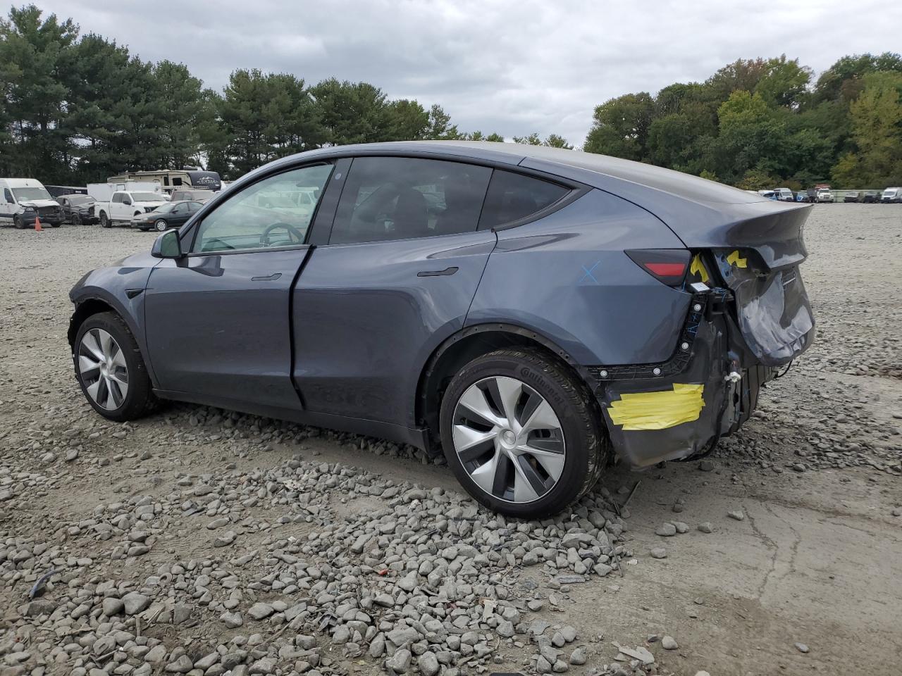 7SAYGDEE6PF683069 2023 TESLA MODEL Y - Image 2