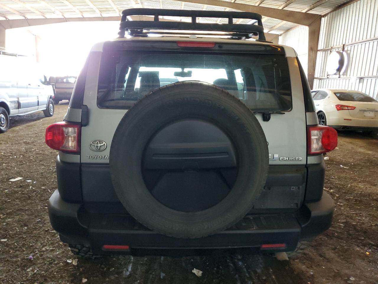 JTEBU4BFXBK106609 2011 Toyota Fj Cruiser