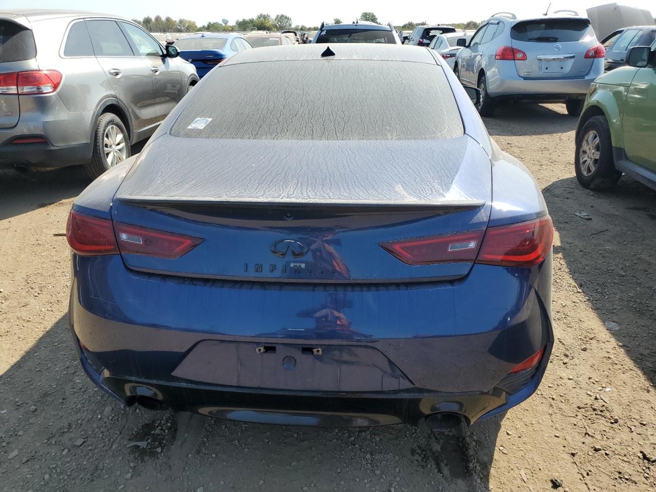 JN1EV7EL2HM552979 2017 Infiniti Q60 Premium