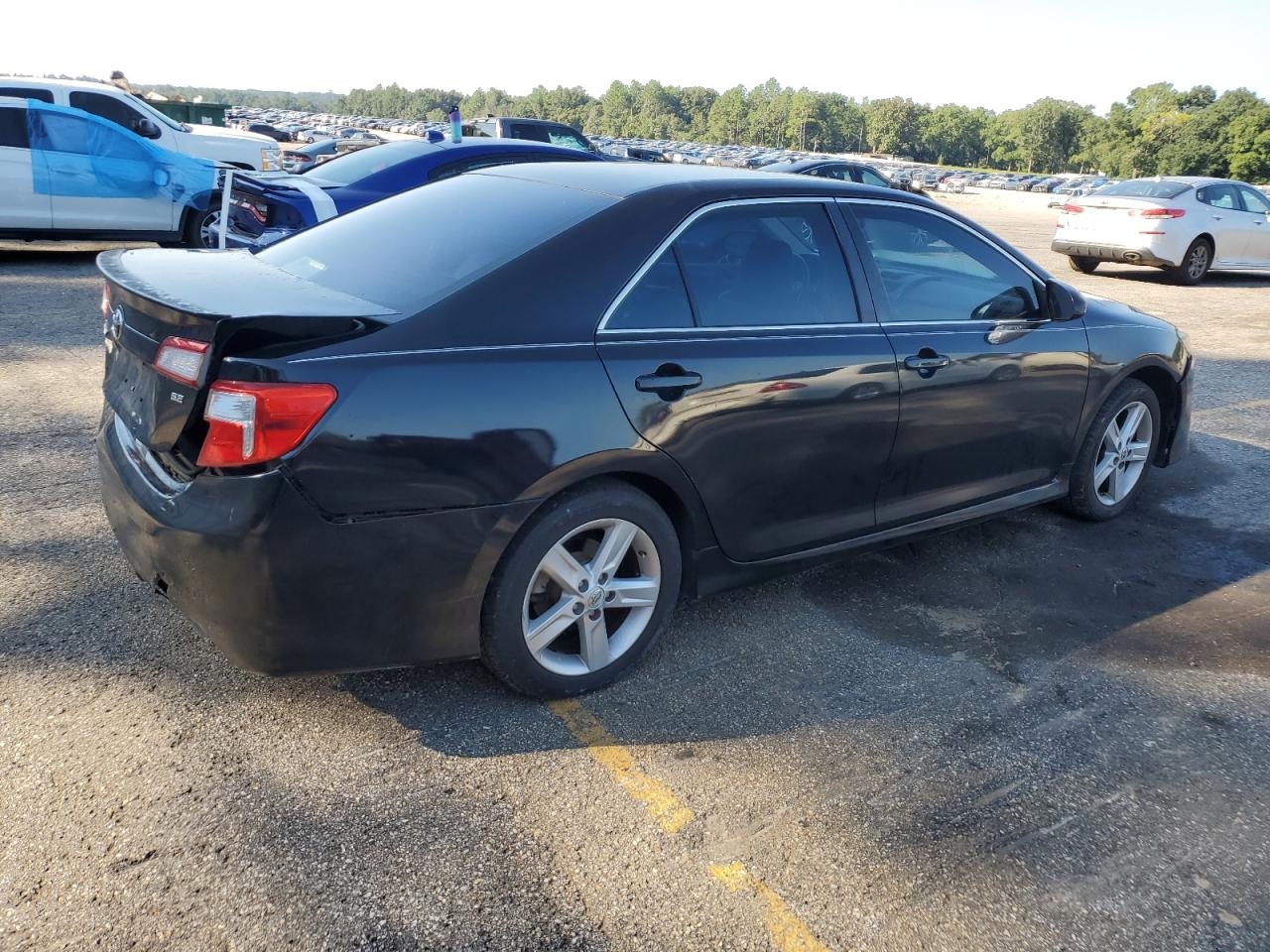 2014 Toyota Camry L VIN: 4T1BF1FKXEU365190 Lot: 72693734