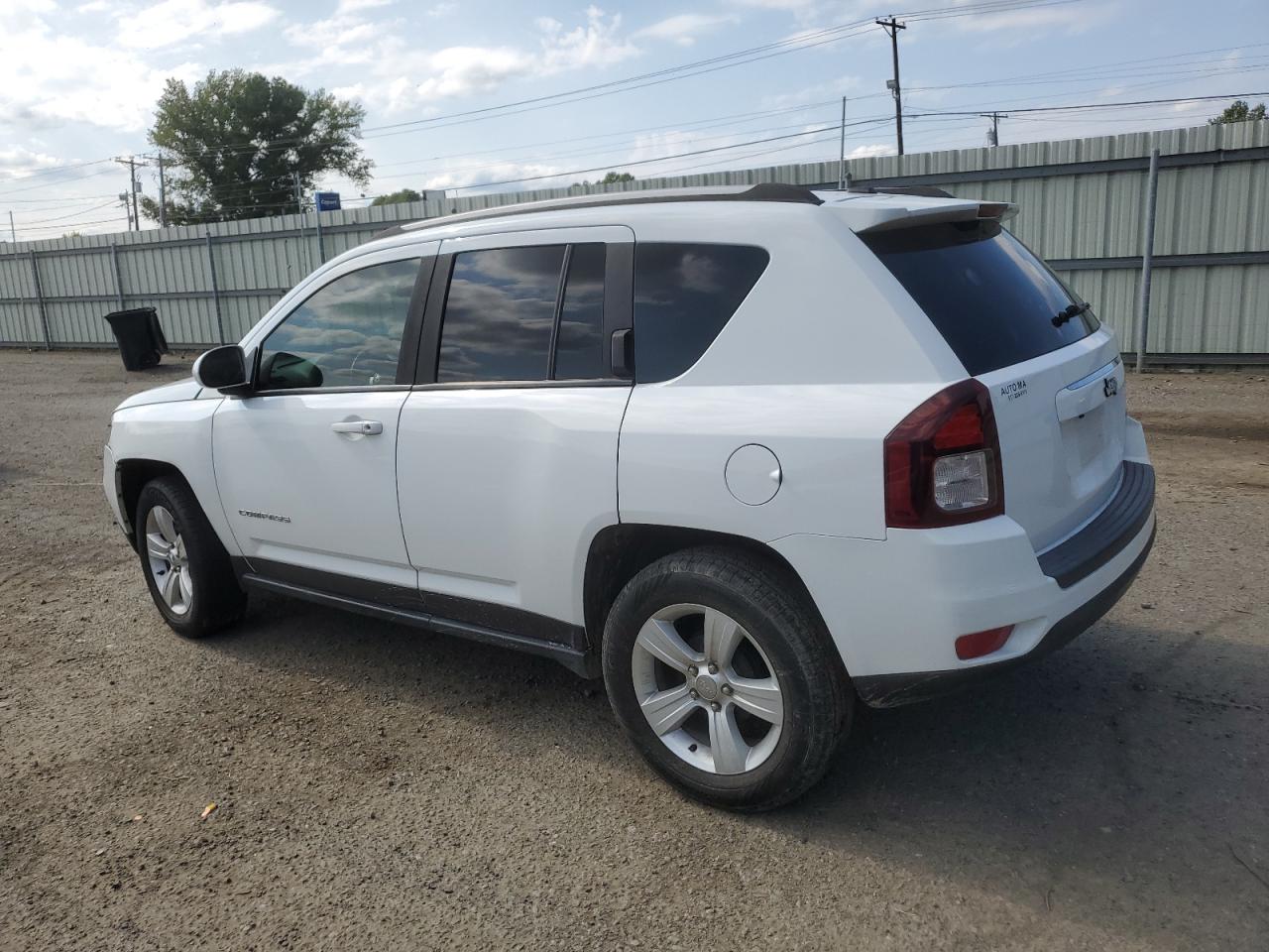 1C4NJCEA1GD648181 2016 JEEP COMPASS - Image 2