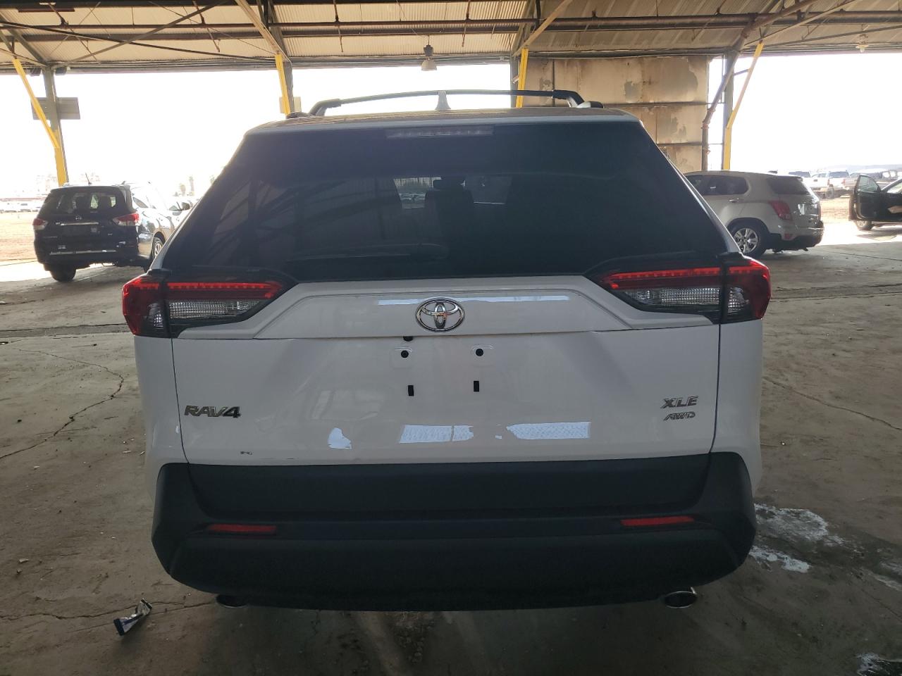 2023 Toyota RAV 4 - Image 6