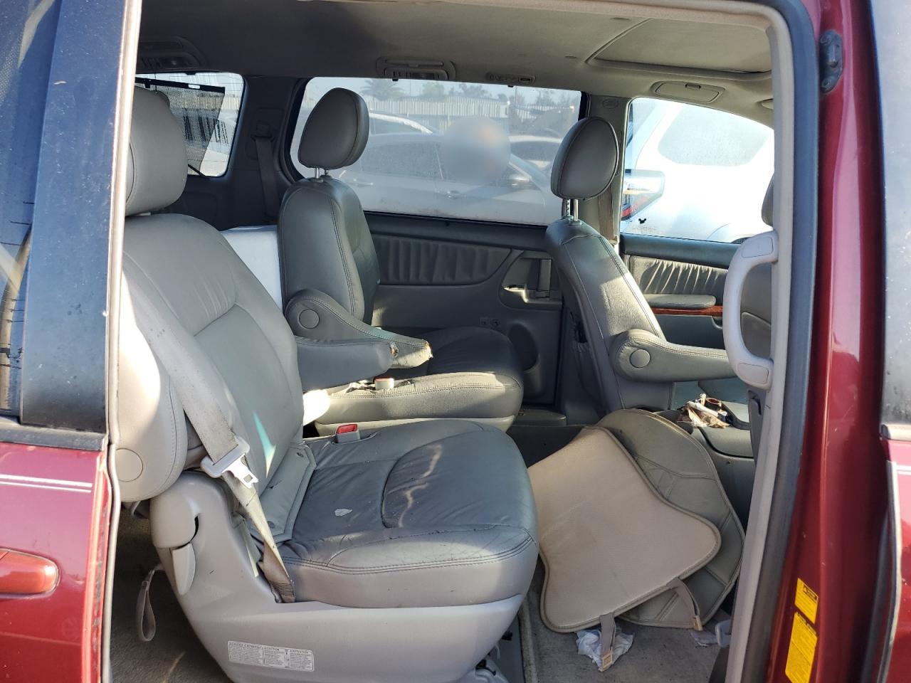 2009 Toyota Sienna - Image 11