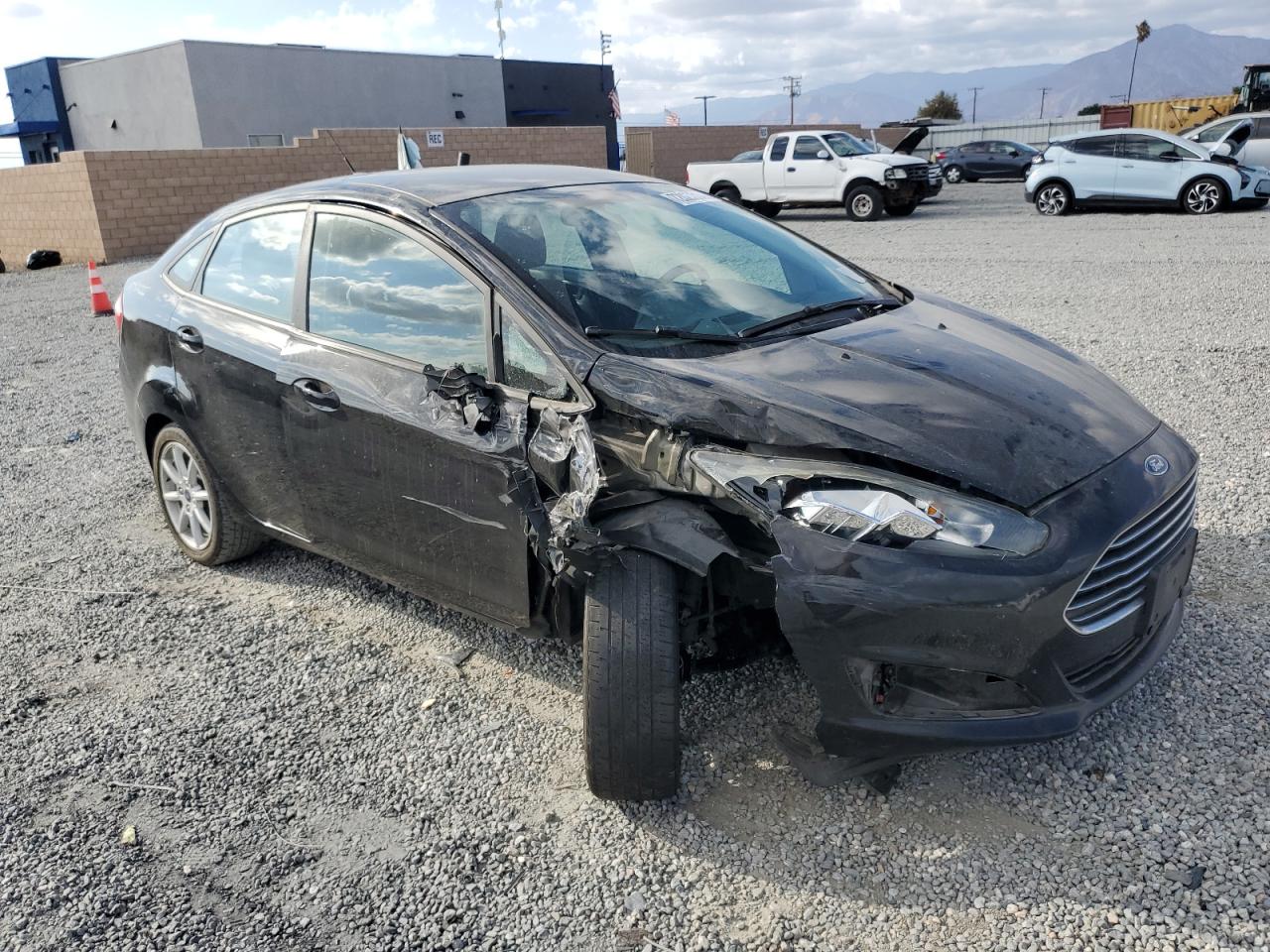 VIN 3FADP4BJ1KM164258 2019 FORD FIESTA no.4